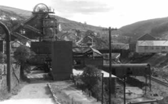 Ffaldau Colliery in 1986 during demolition.